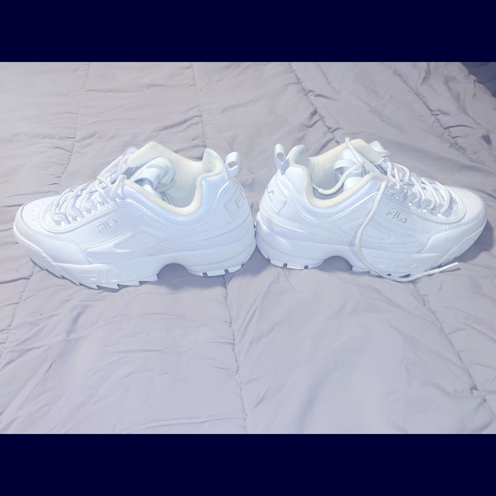Women’s Fila disrupter shoes size 9